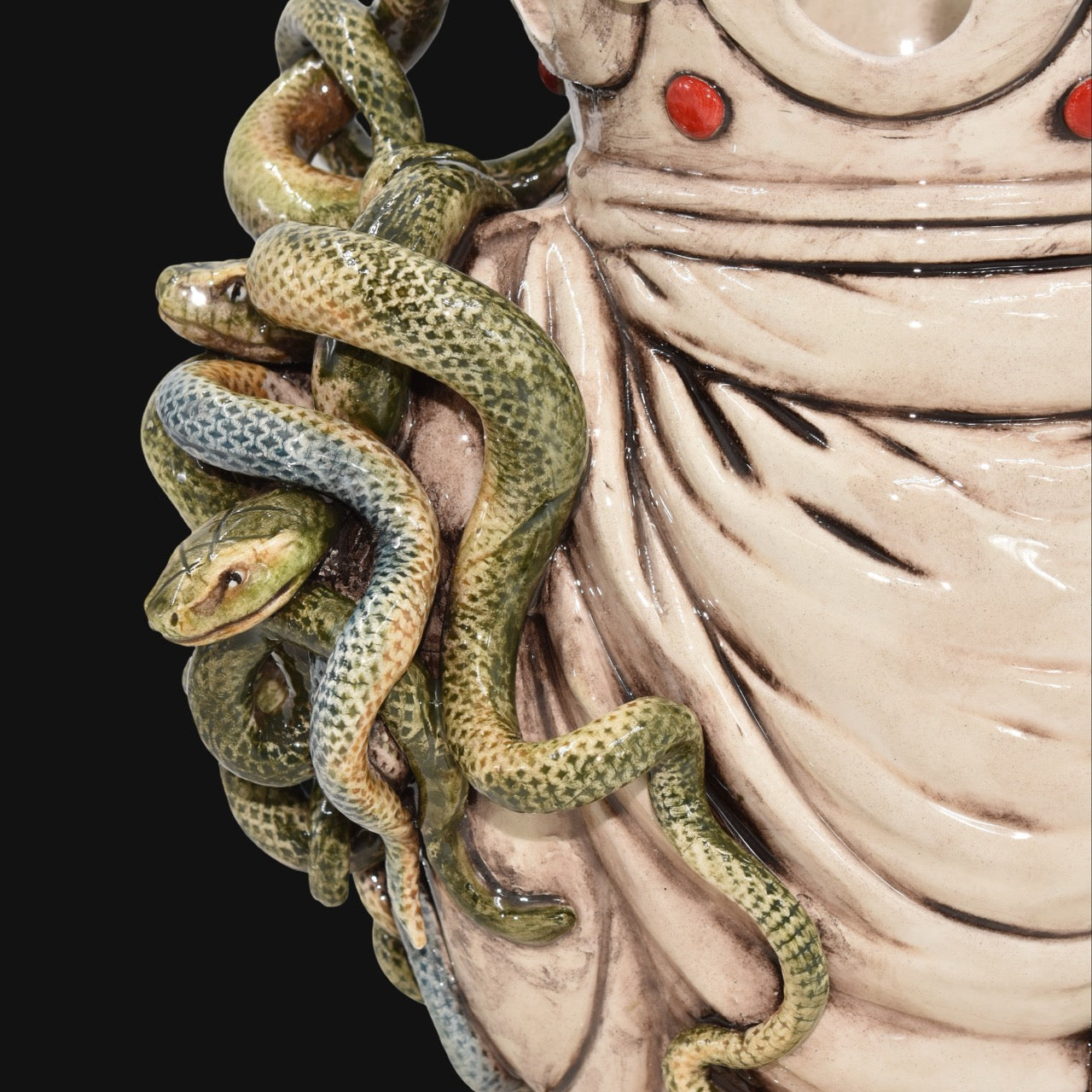testa-h-25-turbante-medusa-madreperla-colorato-perline-rosse-ceramiche-di-caltagirone-sofia-8 - Moorish Head