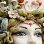 Testa Medusa con fiori h 38 cm - Madreperla Antichizzato Oro e Lustri | Ceramica Caltagirone