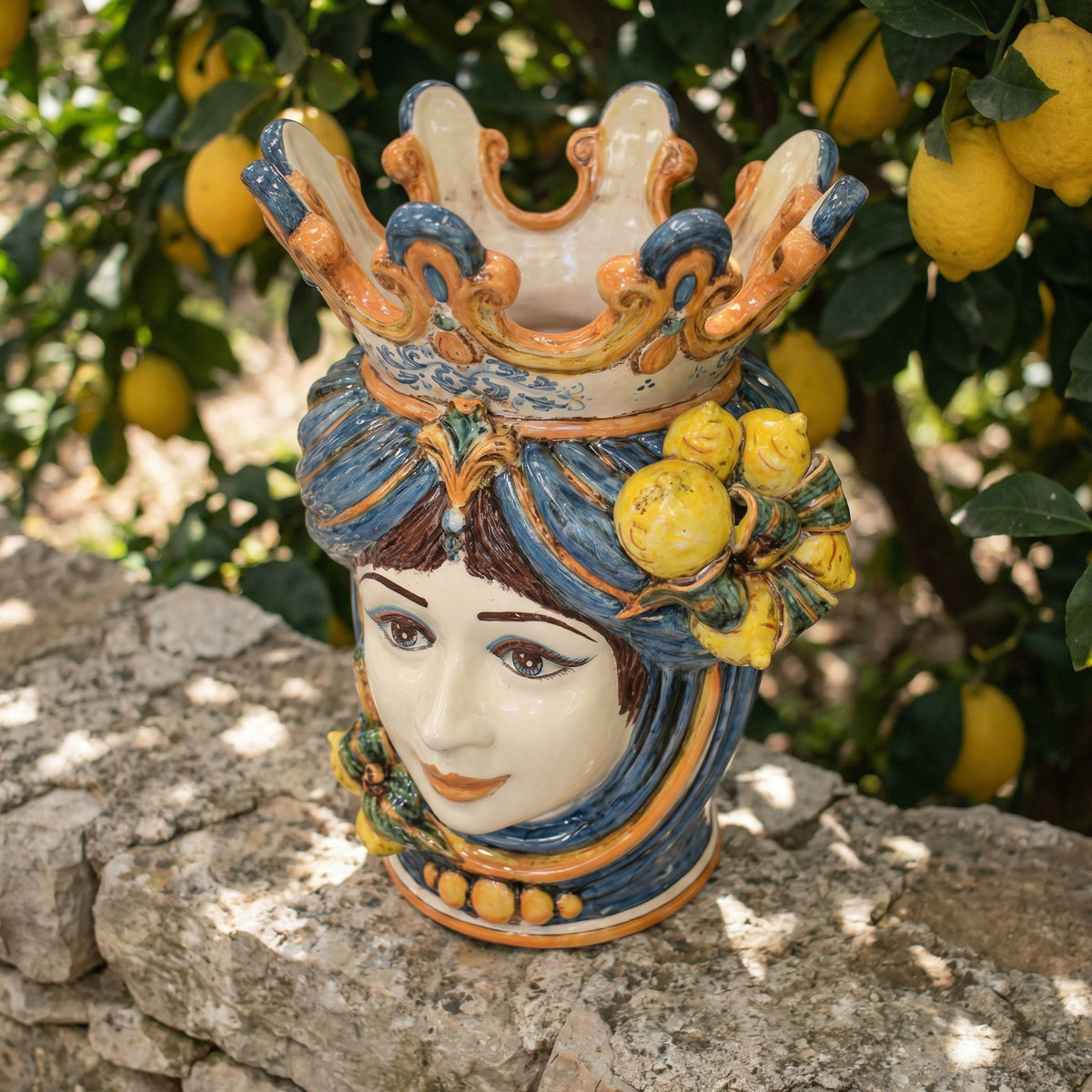 Testa di Moro con Limoni, Donna, Blu e Arancio. Ceramiche Sofia, Caltagirone