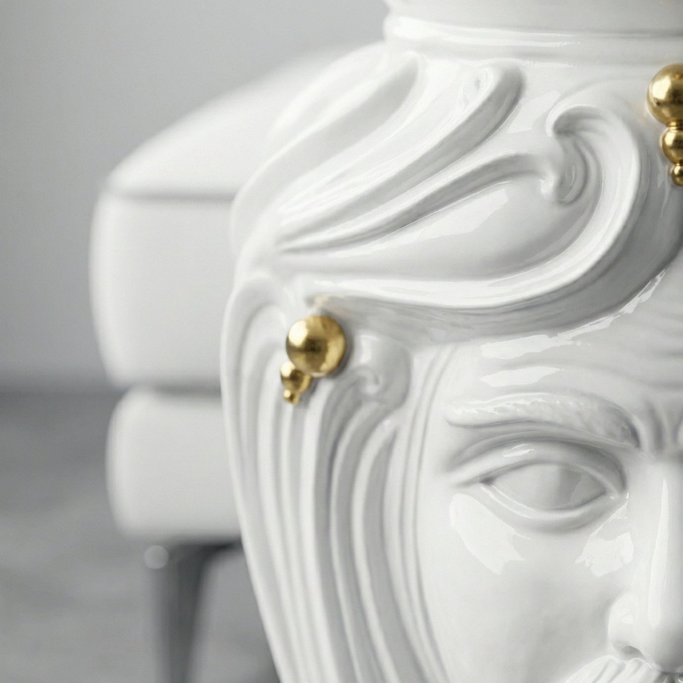 Pouf Kopf H 60 Weiß und Gold männlich
