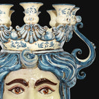 Ceramiche di Caltagirone fatti a mano con volto e decori blu, candelabro artigianale