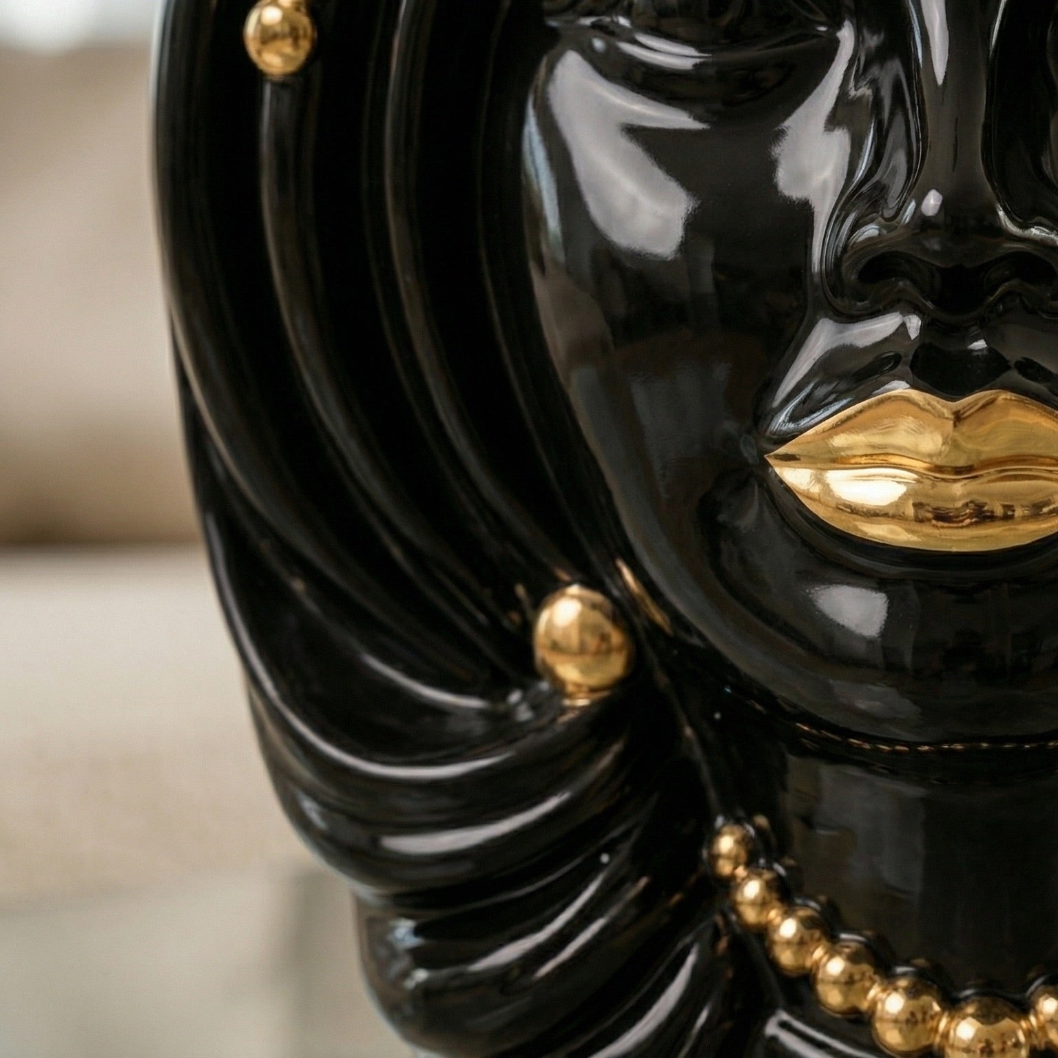 Moor's Head h 38 cm — Woman, Black and Gold