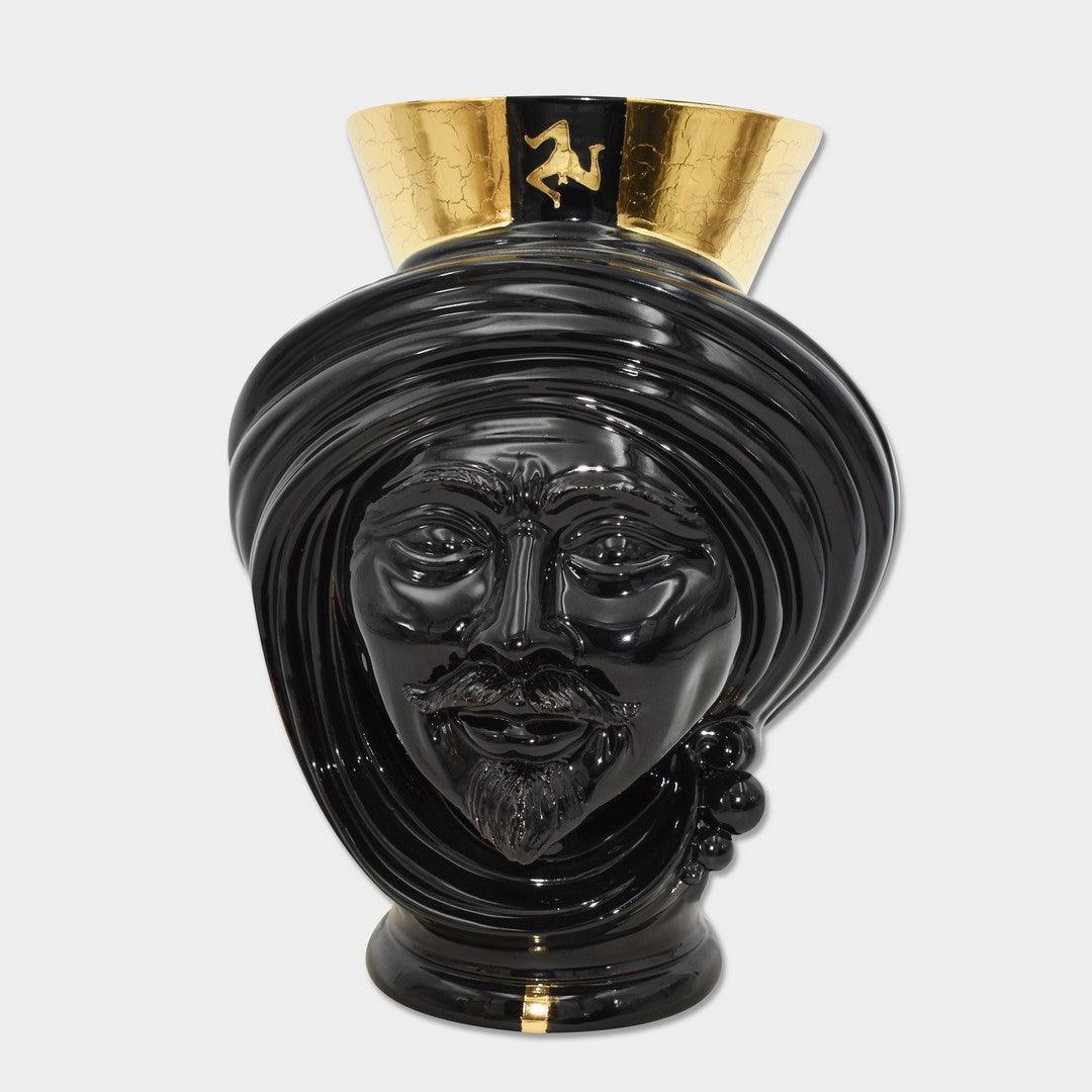 Ceramica di Caltagirone nera fatta a mano con turbante dorato e dettagli artigianali