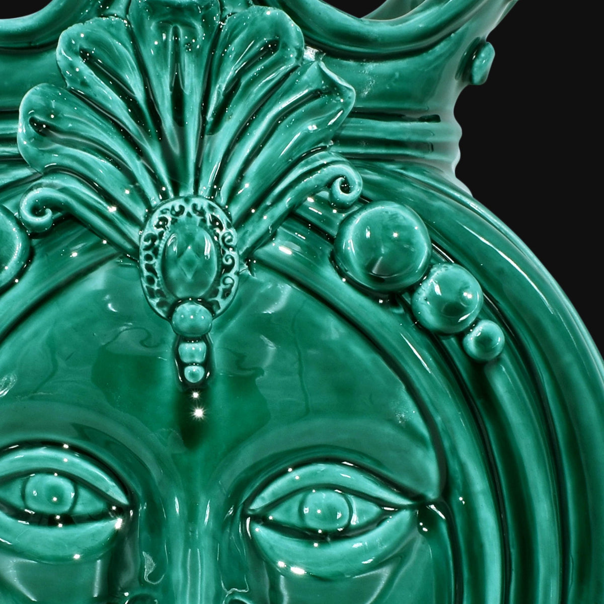 Testa di Moro, Donna, Verde Smeraldo, smalto brillante, dettagli scolpiti. Ceramiche Sofia, Caltagirone